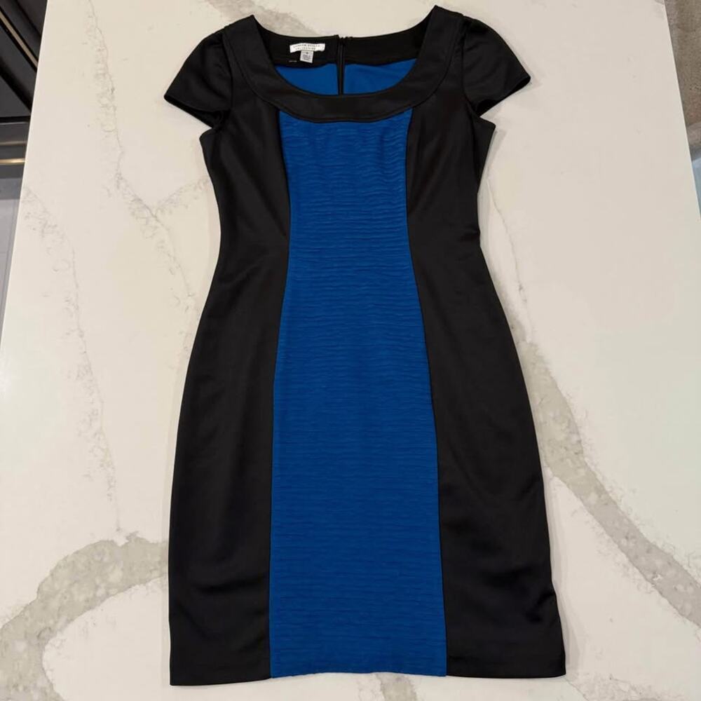 London Style CapSleeve Sheath Mini Dress Womens 6 Black/Blue Wavy Stretch Career